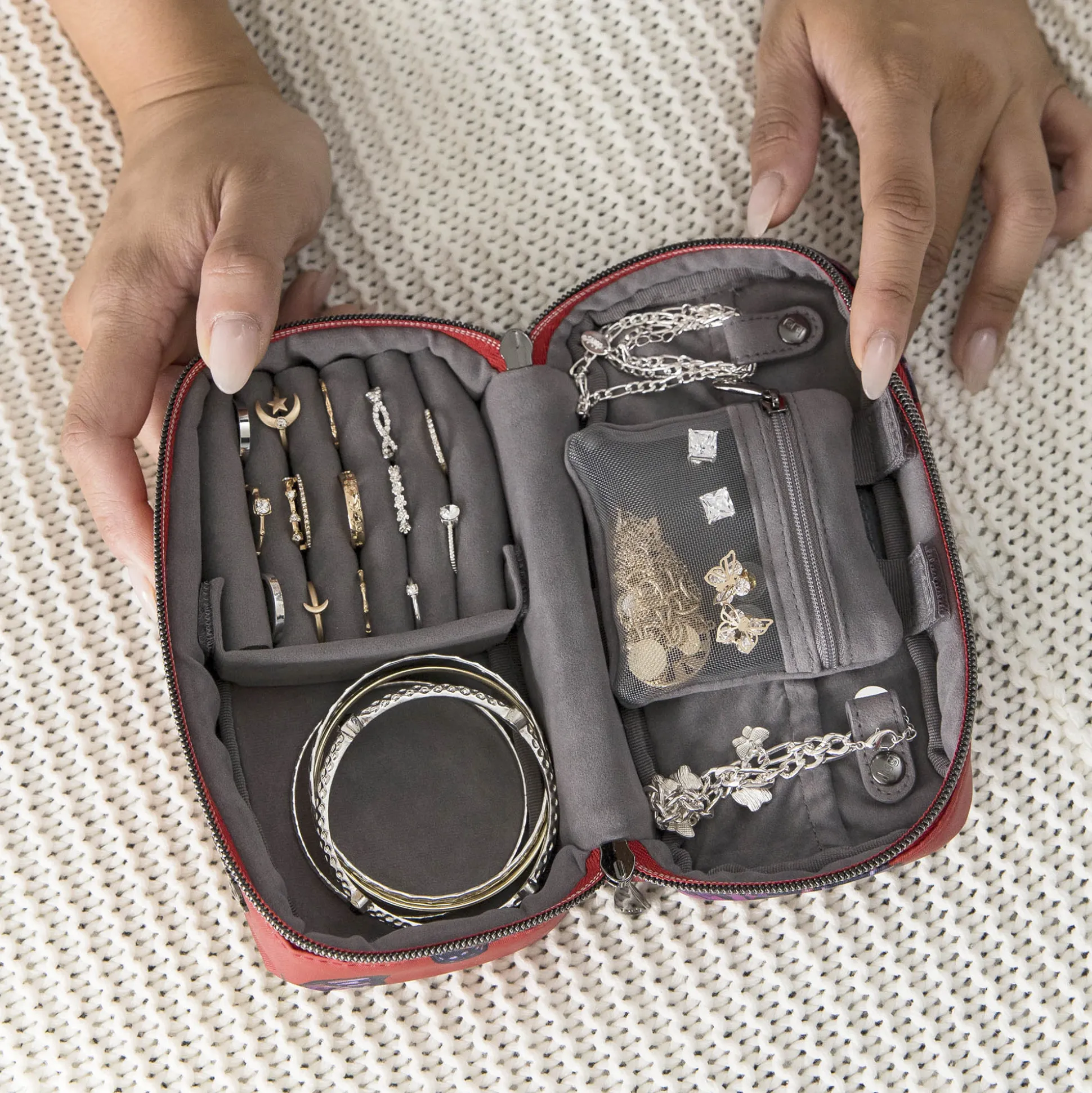 Swizzle Jewelry Case